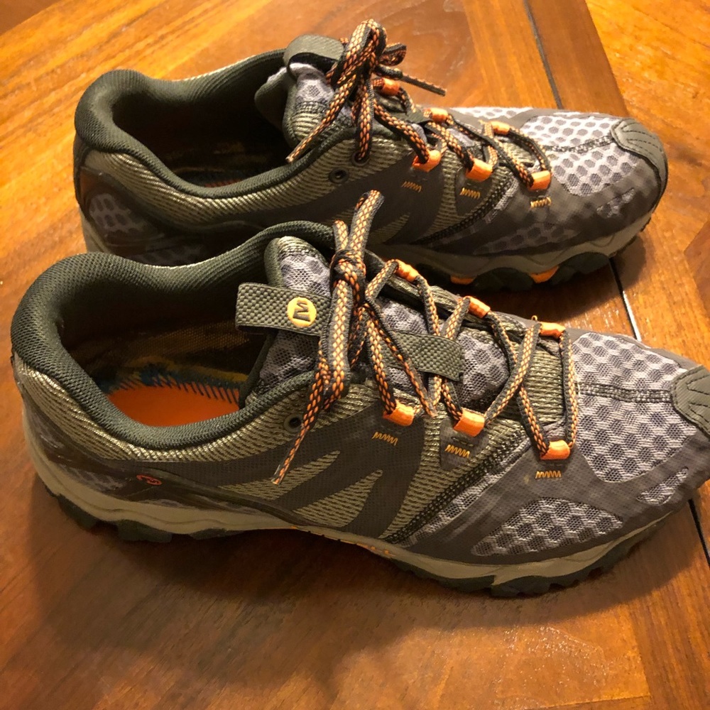 Merrell Men’s Size 8.5....NO SOLE INSERTS